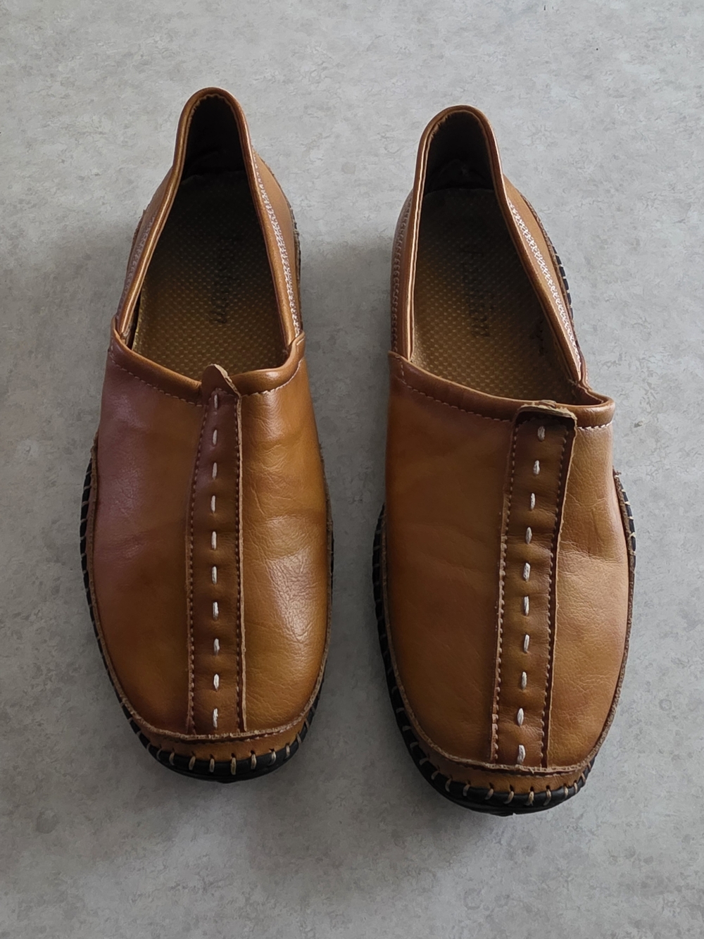 Source Unknown Women's Tan Leather Slip-On Loafers